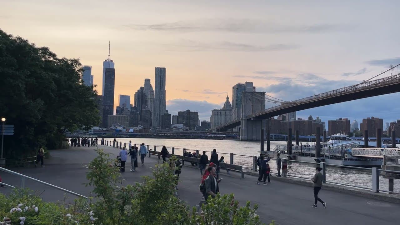 Lower Manhattan skyline and the Brooklyn Bridge at sunset, seen from the Brooklyn waterfront
